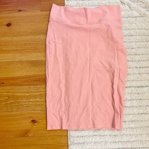 Stretchy pencil skirt
